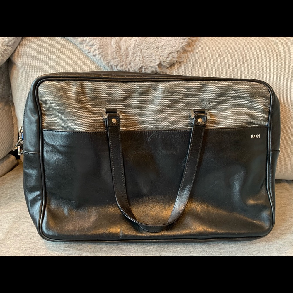 “Kart, Design in Motion” Messenger Bag